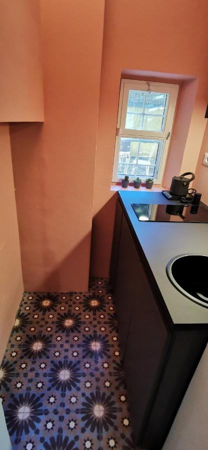 Enchanting Apartment With Patio, Lungarno Firenze Exterior foto