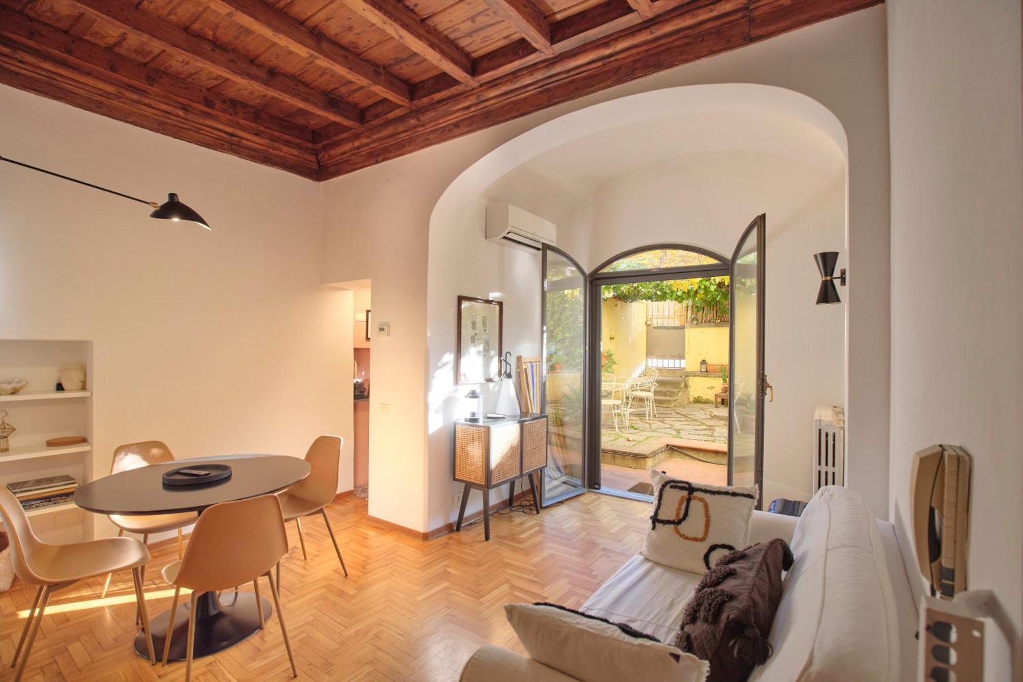 Enchanting Apartment With Patio, Lungarno Firenze Exterior foto
