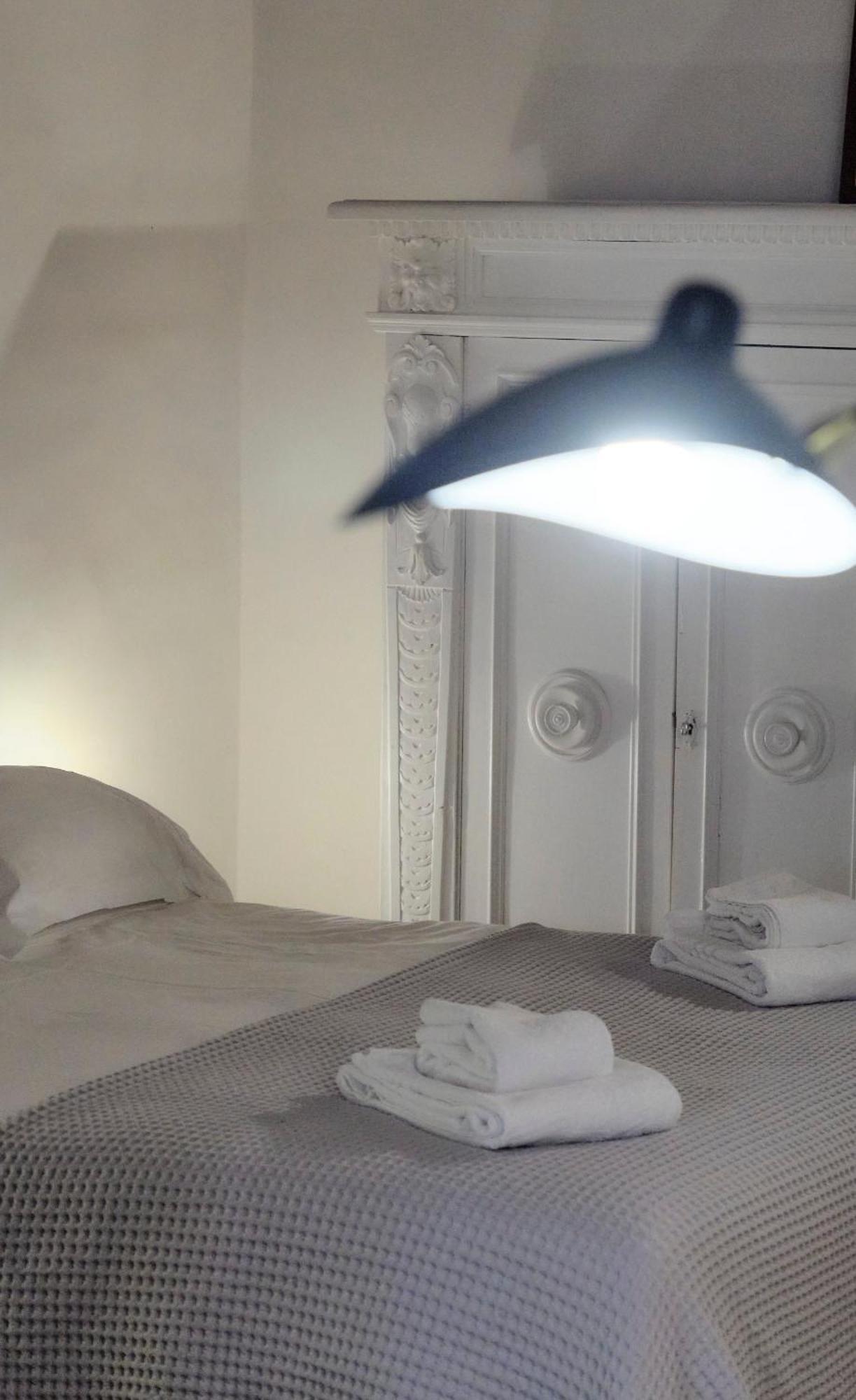 Enchanting Apartment With Patio, Lungarno Firenze Exterior foto